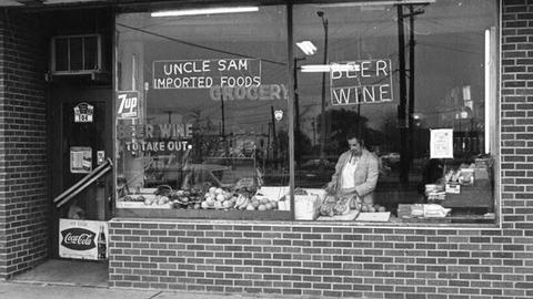 Ghetto Grocers: race, commerce, and ethnicity in Detroit, 1965-2015.