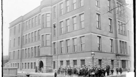rebecca_horqitz-wills_chi_daily_news_pic_-_1902_003_01.jpeg
